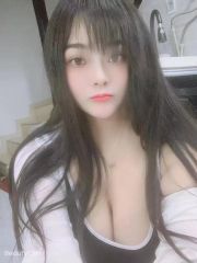 可爱腼腆大胸小妞